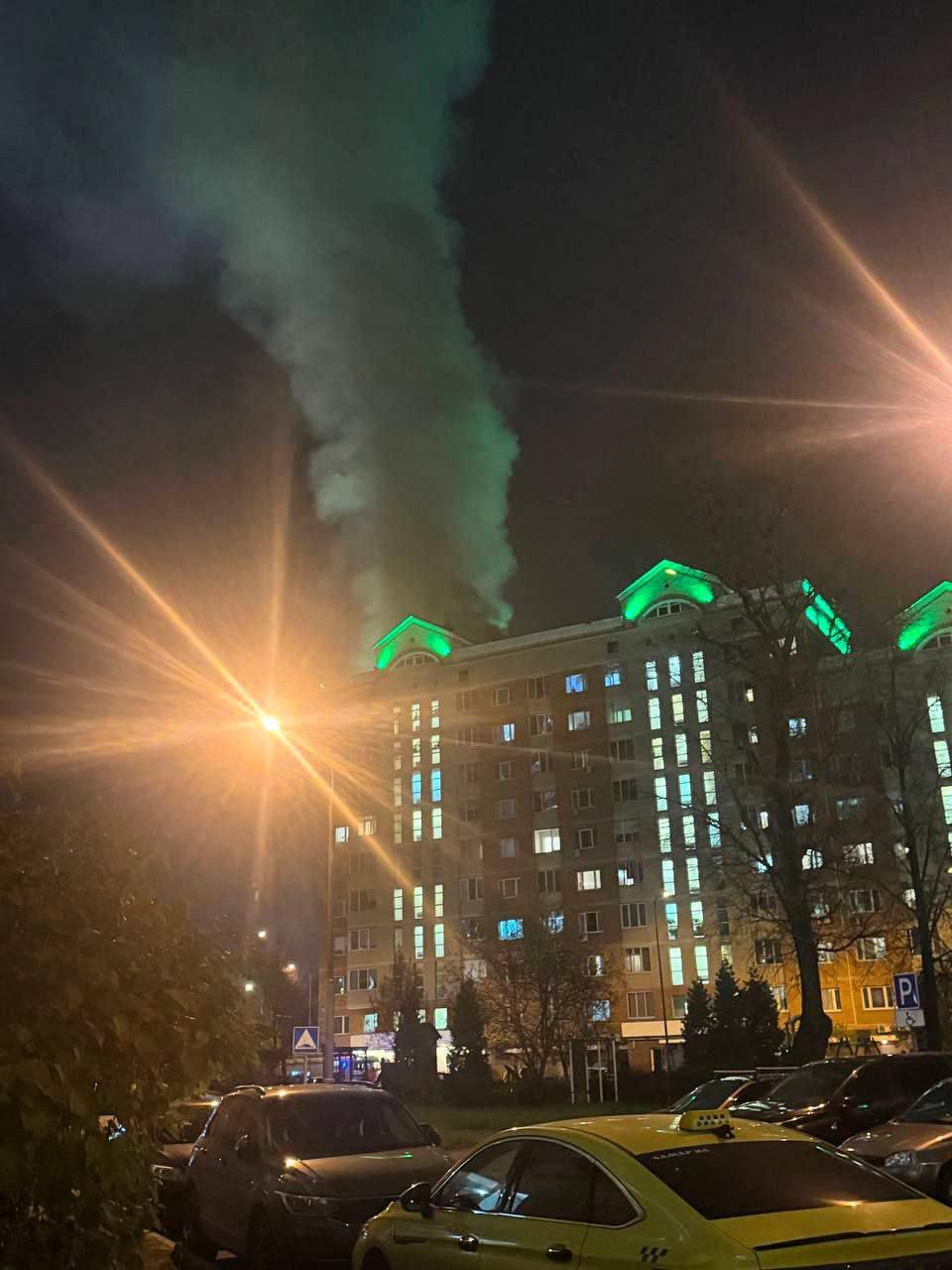 Многоэтажка горела в 20 микрорайоне Зеленограде. По данным Агентства...