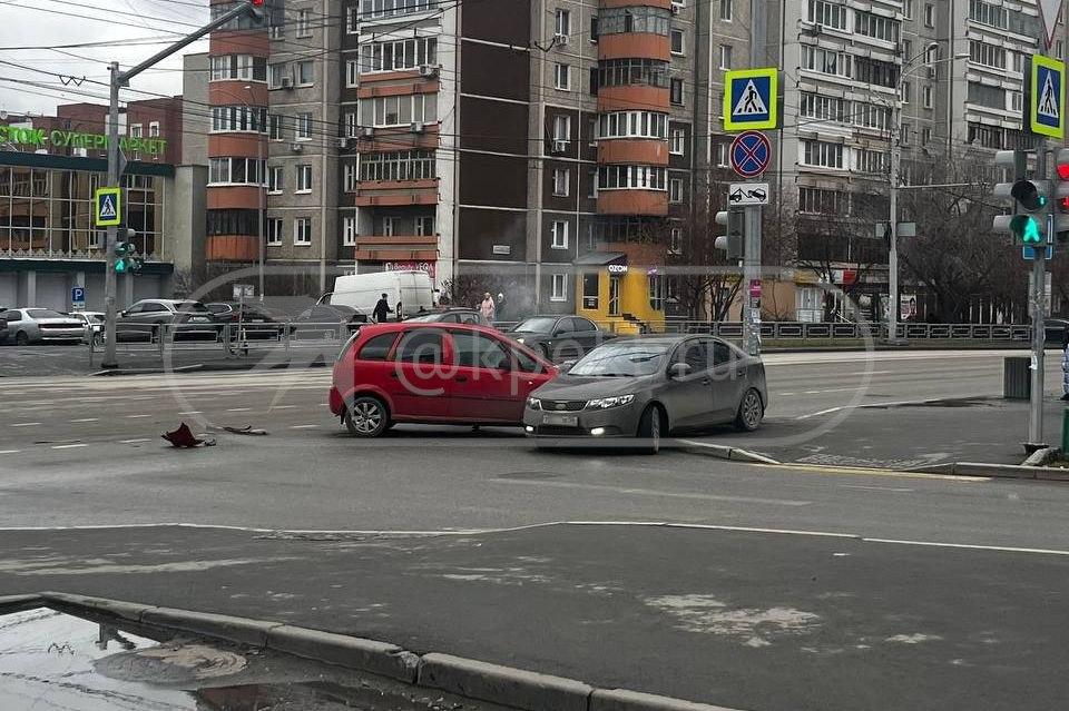 На Щорса - Серова столкнулись две машины