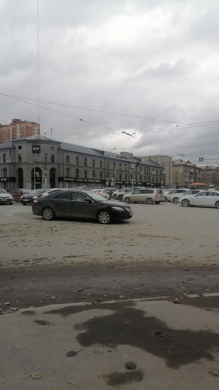 С Плановой до Заельцовского, нет электричества. Не работают светофоры. На...