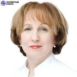 40 минут делала массаж сердца: уральский врач спас пассажира во время полёта