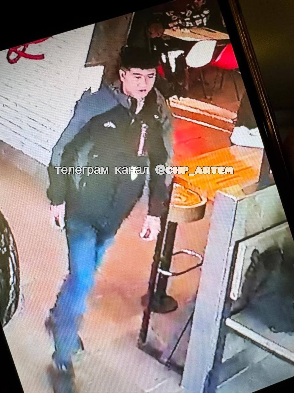 В Артеме в ТЦ «Авиатор» неизвестный инородец  потрогал за попу 13-летнюю девочку