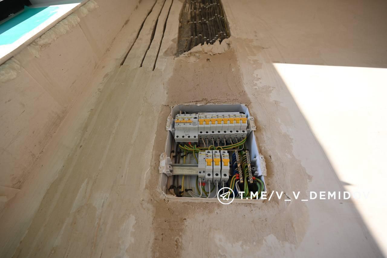 Строительство 4 домов для многодетных семей в Белгороде: готовность до 80%, сдача — до Нового года