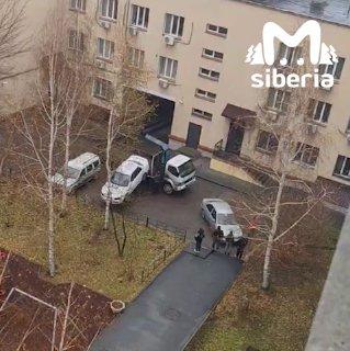 Слипшиеся в Новосибирске машинки разлучили. не замерзайте 🌇 Источник: ЧП...