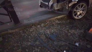 На Ленина-Вяткина девушка снесла бордюр. 🇷🇺 Источник: ЧП Хакасия