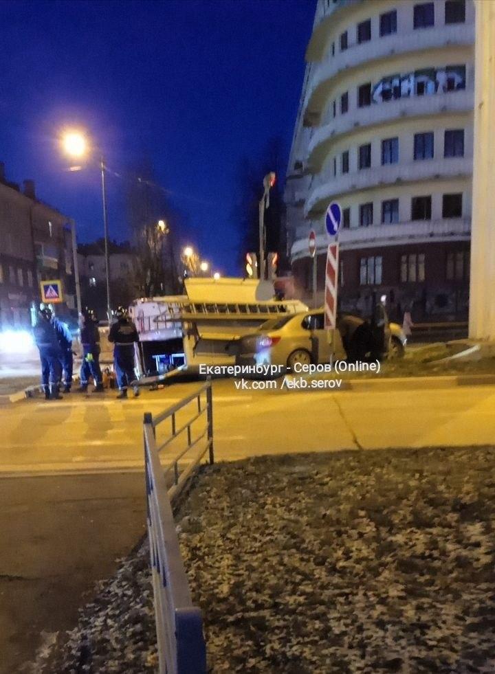 Спасательная служба попала в серьёзное ДТП