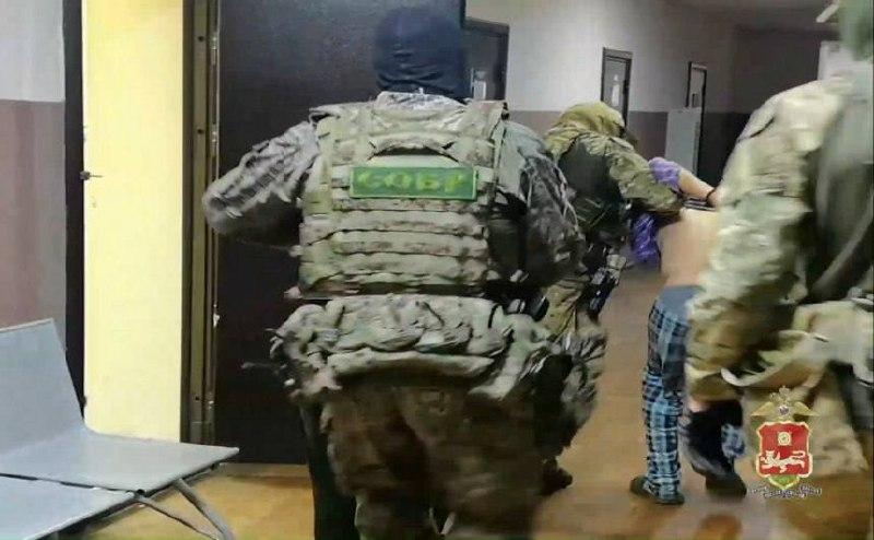 Пьяный абаканец угрожал взорвать полицию 46-летний житель Абакана, находясь в...