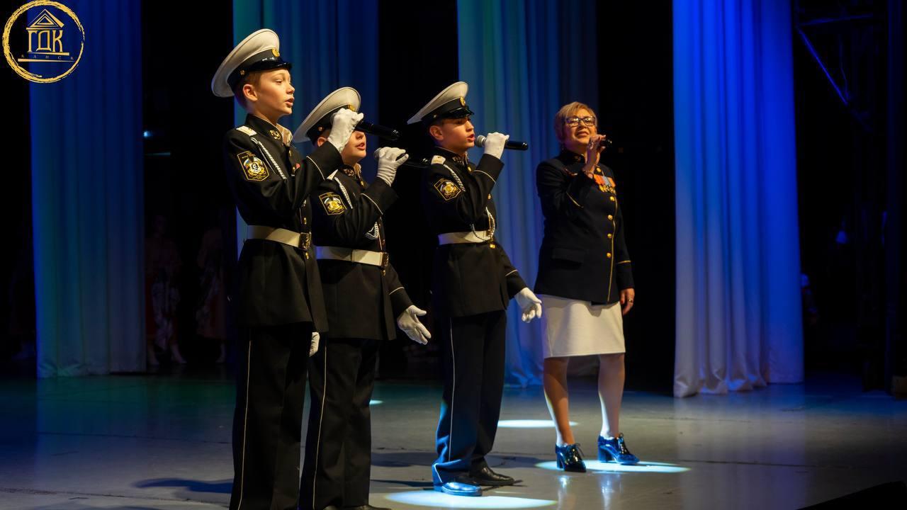 Вчера в Городском Доме культуры прошёл праздничный концерт, посвящённый Дню...