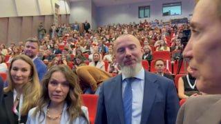 Замгубернатора поймали на форуме и предложили извиниться за «хохлов-сибиряков».