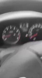 На питерских шиномонтажах сегодня случился настоящий коллапс. Снег выпал — и...