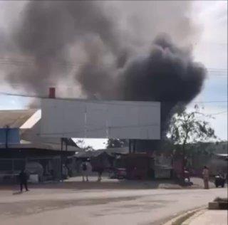 Камбоджа пускает ракеты в сторону Таиланда: одна из завершенных Трампом войн вышла из-под контроля