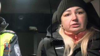 Семья с детьми улетела в кювет и перевернулась по дороге в Новокузнецк.