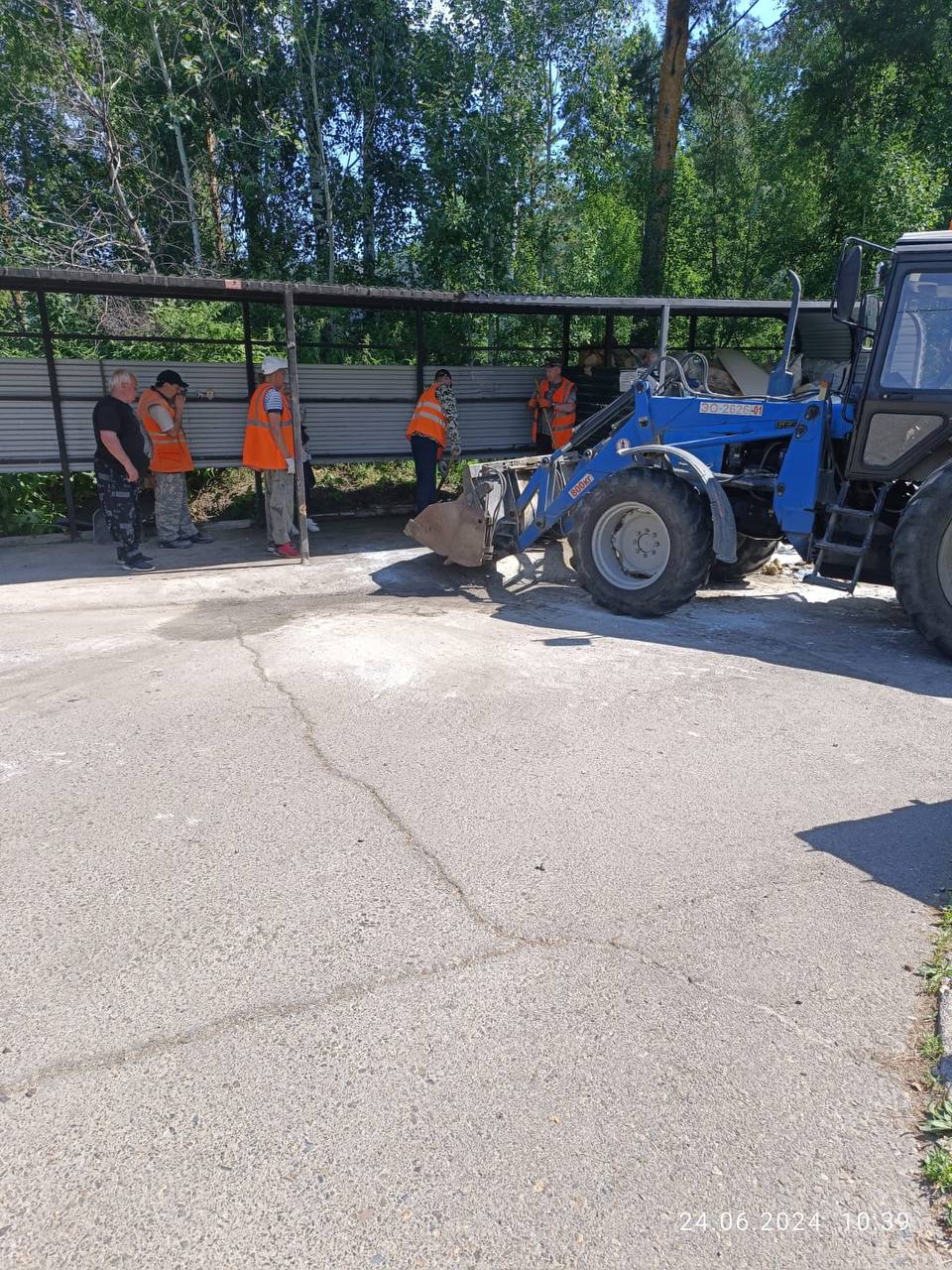 В Черемушках саяногорские коммунальщики очистили от...