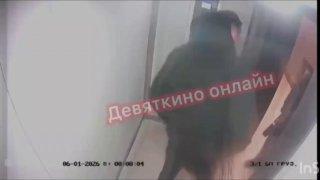 Петербуржец обосрался в лифте прямо перед своей девушкой. Обосранец не...