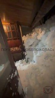 В Кашире спасатели освободили пенсионера, оказавшегося запертым в собственном...